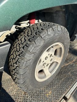 Bf Goodrich 215/75/15lts