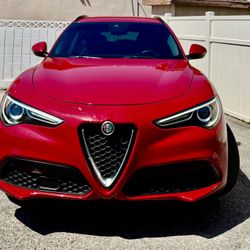 2018 Alfa Romeo Stelvio Quadrifoglio