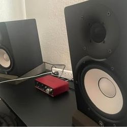 Yamaha HS7 Studio Monitors 