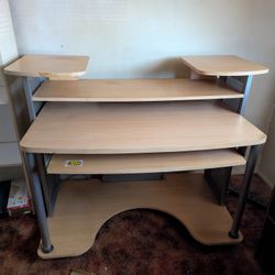 Desk With Shelves 