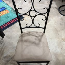 Set Of 4 Chairs
