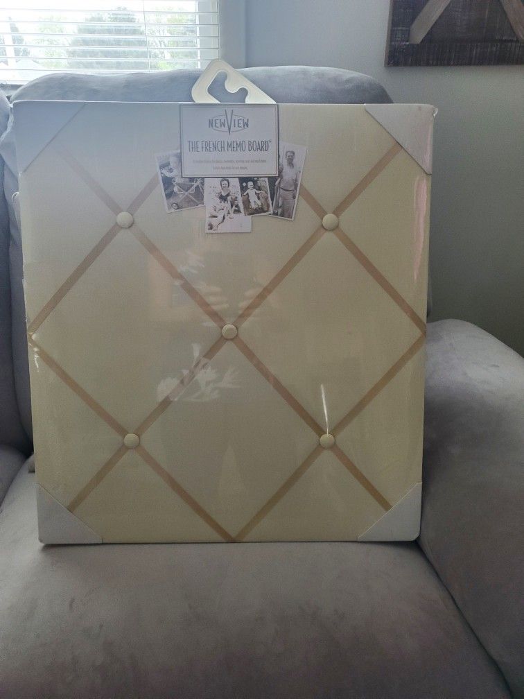 Memo/Photo Board. 17inx20in