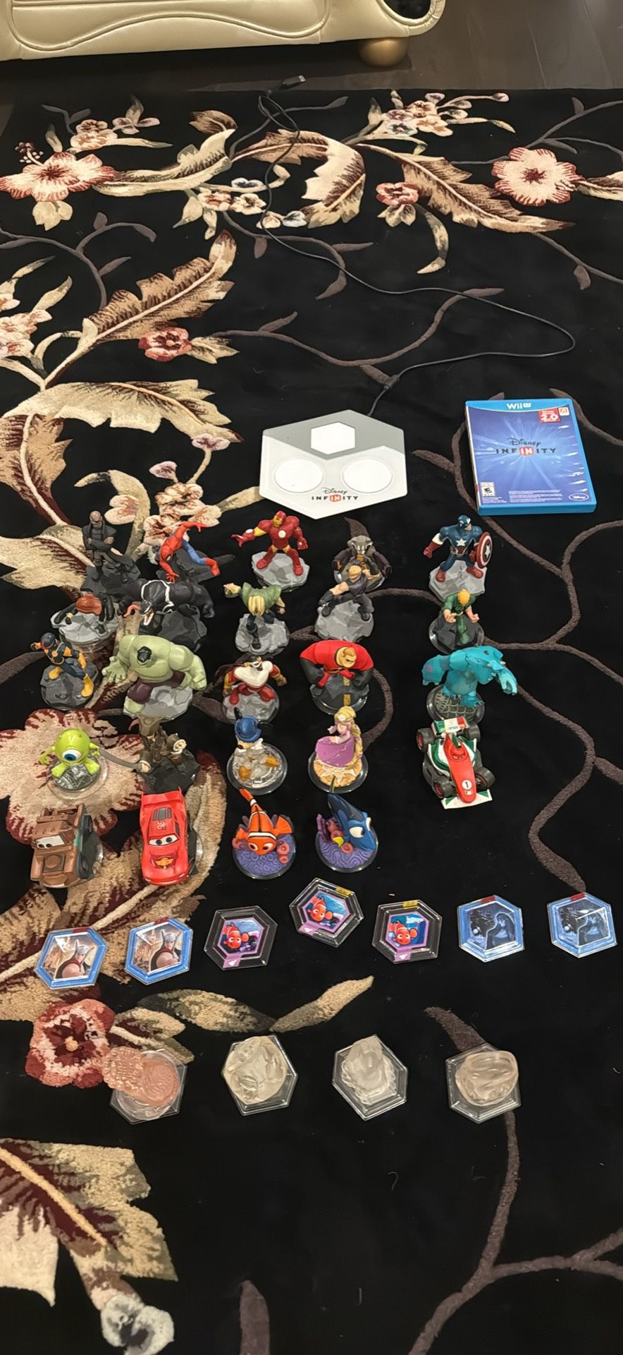 Infinity 2.0 Game Infinity Pad and 24 Figures