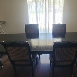 Beautiful Formal Dining Table W/6 Chairs