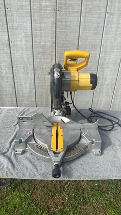 10 inch compound miter saw Dewalt