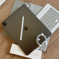 iPad Pro 12.9” (2020 model) 4th Generation 512GB with  keyboard case and pen & Accessories 