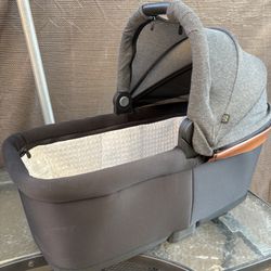 Contour Element Stroller Includes bassinet(front/rear Facing)basket, Sear(front/rear Facing) Car Seat Adapter, Lap bar, Child Drink Tray. Brand New 