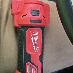 M18 Milwaukee Cut Out tool 