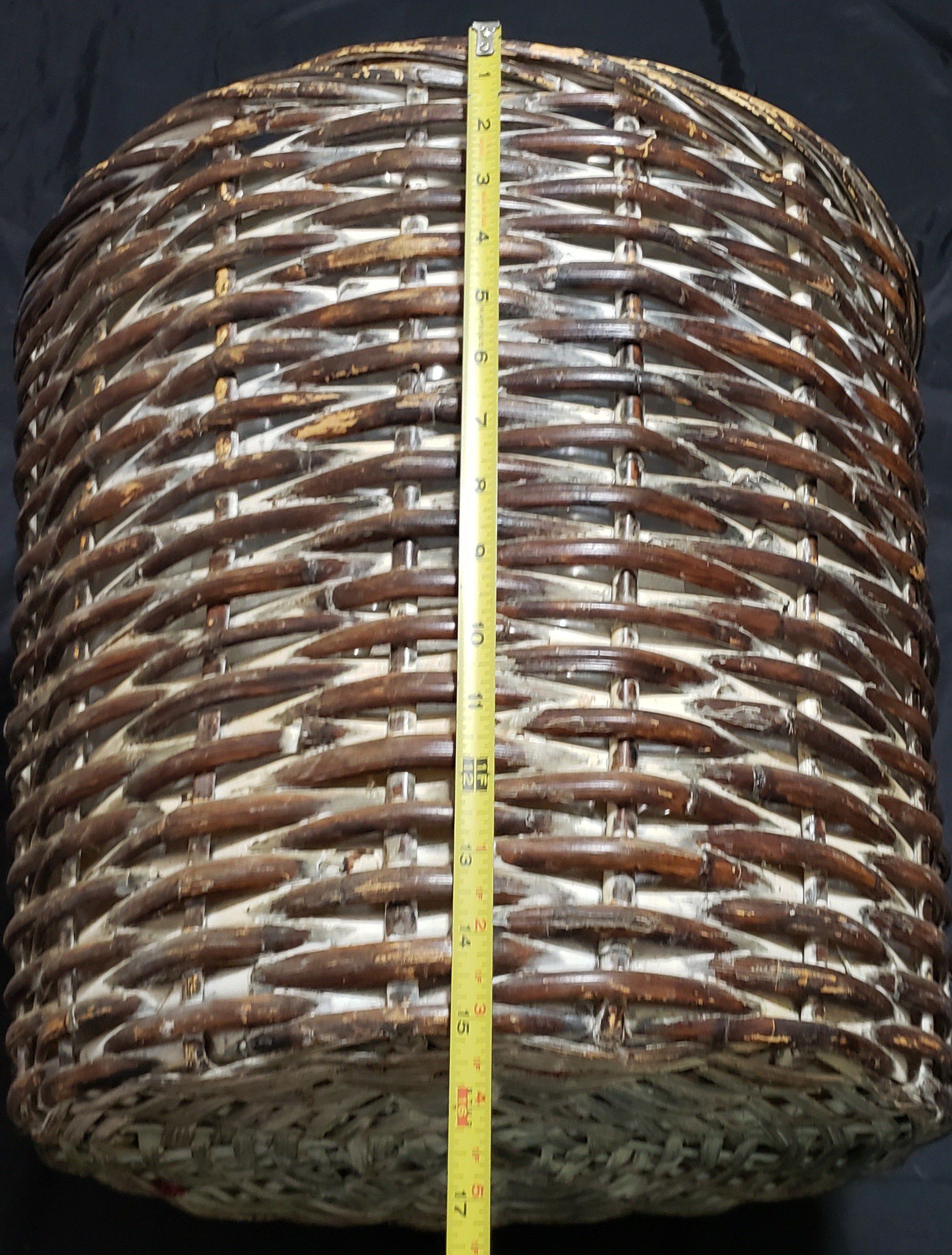 Large Wicker ratttan plant holder basket