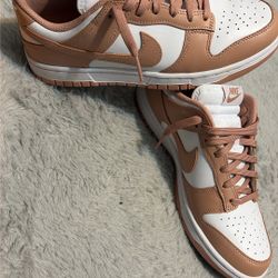 Size 8.5 Dunk 