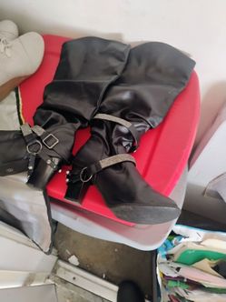 Woman's fashion boots size 10
