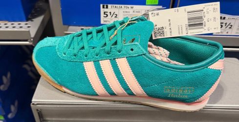 Adidas Italia Green and Pink size 6