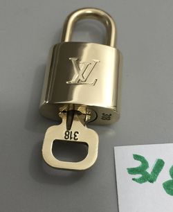 Louis Vuitton Lock and key set 318  Vuitton, Louis vuitton accessories, Louis  vuitton