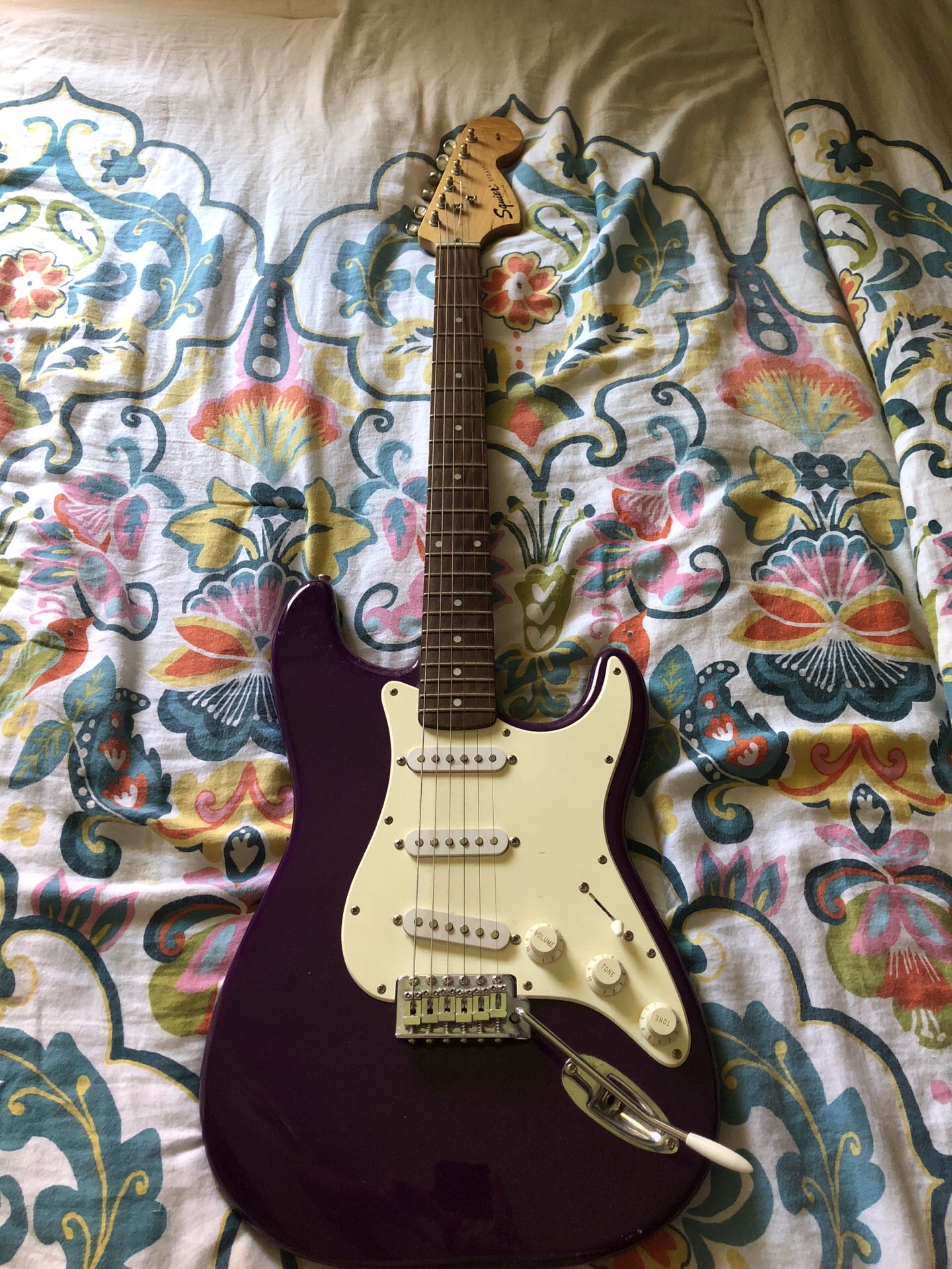 Electric guitar, squier strat by fender