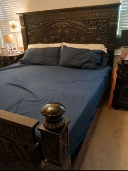 King bed sets for sale(mattress not included)