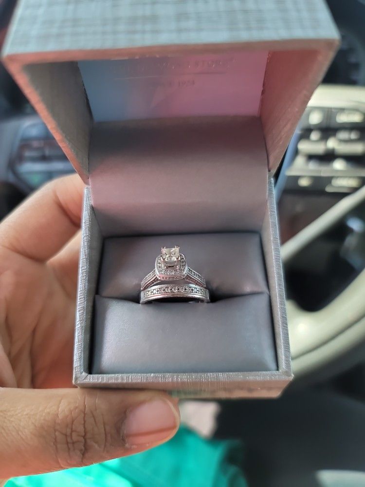 Wedding Ring Set