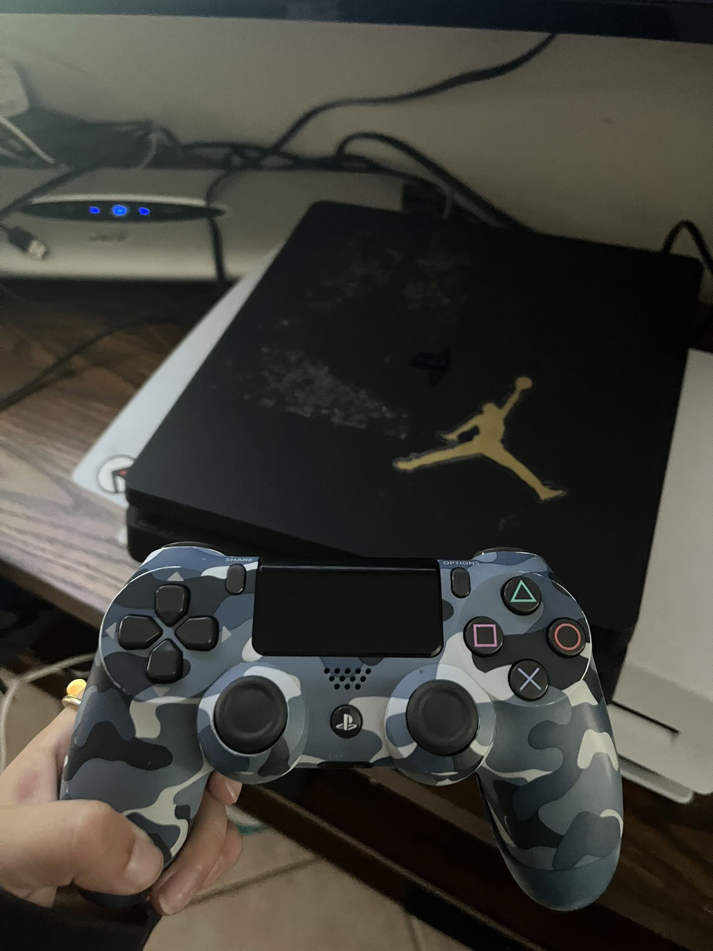 Ps4 Comes With Controller 