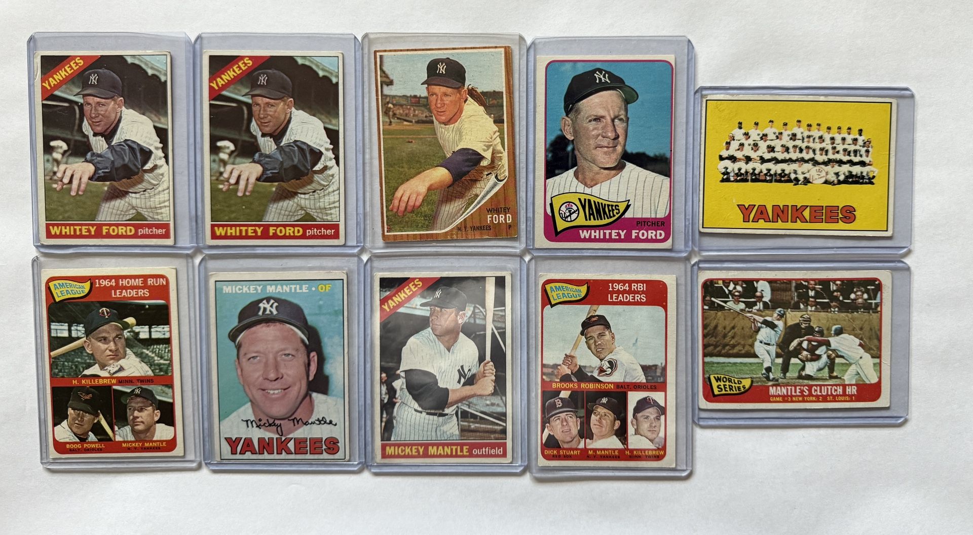 Micky Mantle, Whitey Ford, And Yankees Vintage Topps Baseball Cards