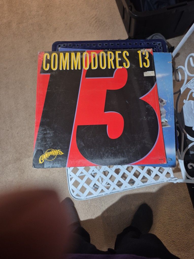 COMMODORES VINYL