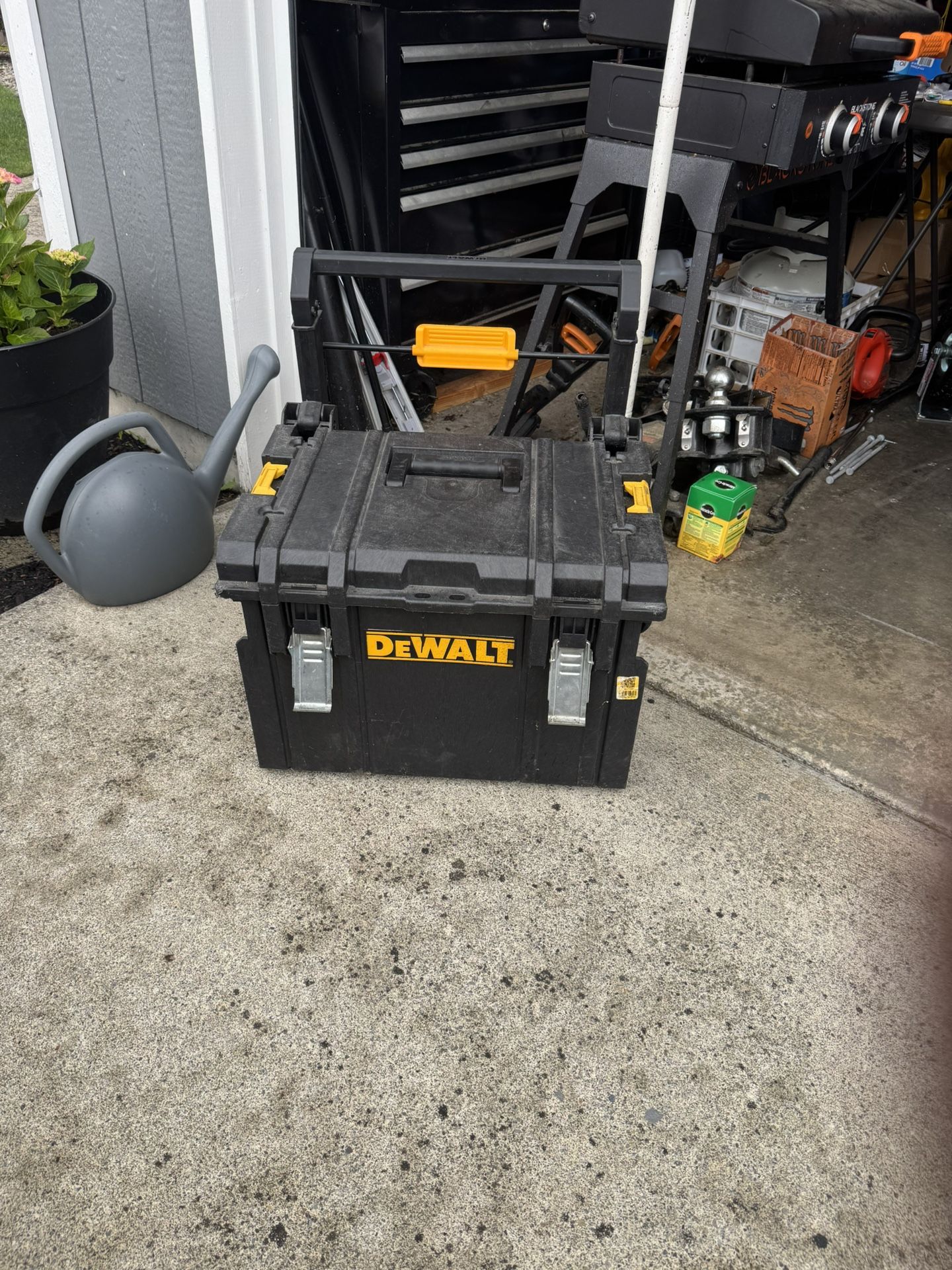 Dewalt base box