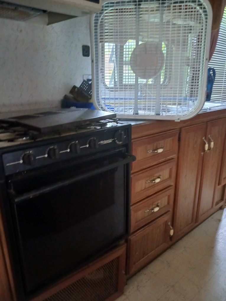 30 Ft Camper