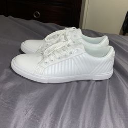Sneakers (women)