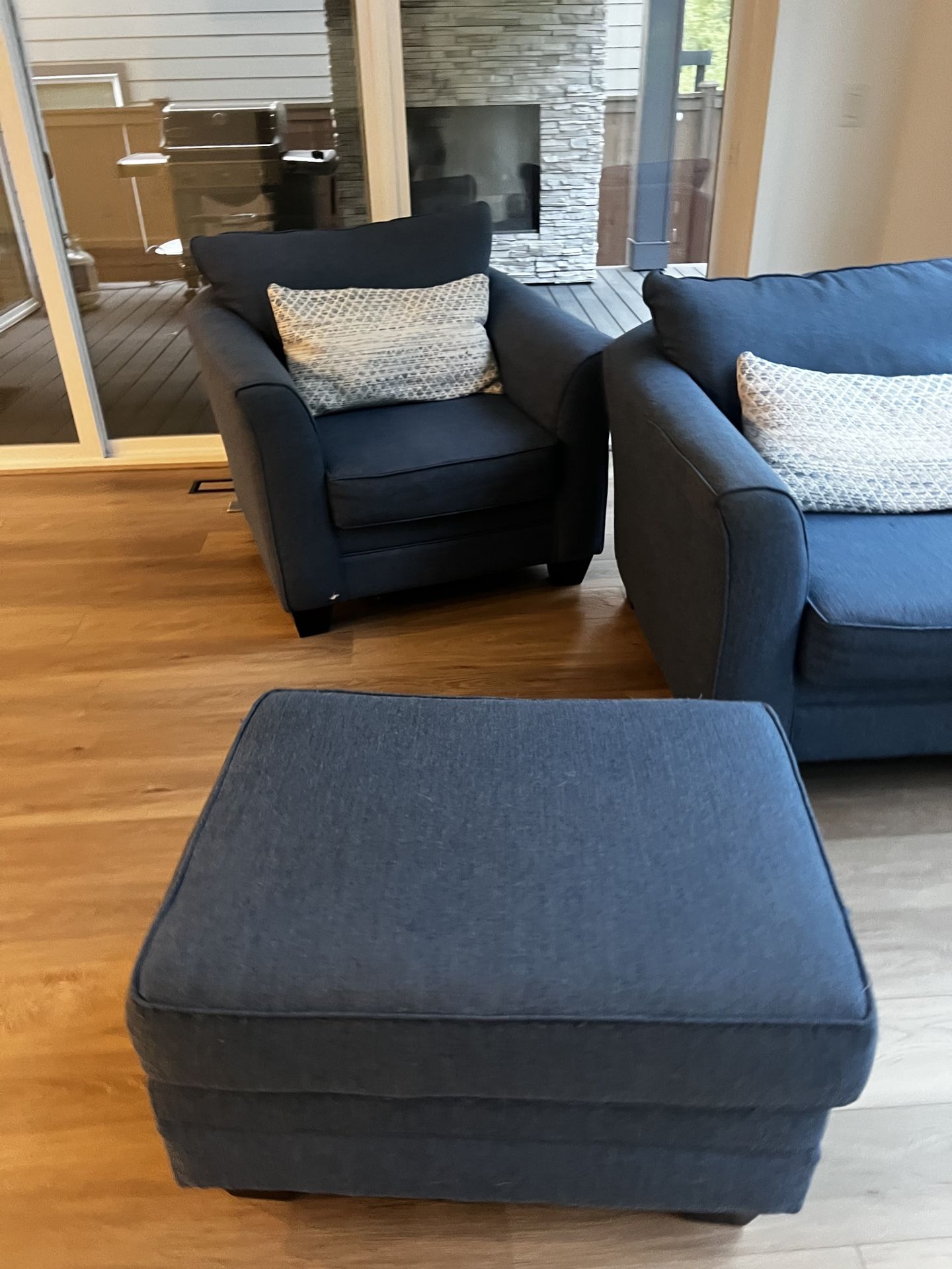 Sofa Chairs With Footrest
