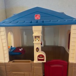 Step2 Neat & Tidy Cottage Playhouse – Excellent Condition