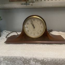 1940’s Seth Thomas Mahogany Electric  Mantle Clock With Chimes