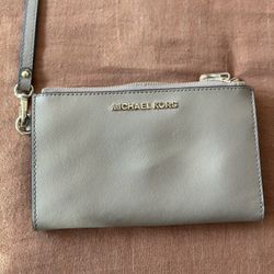 Michael Kors Clutch 