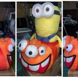 Universal Studios GIANT “Cactus Plant Flea Market” Minions Halloween Plush (NWOT) 