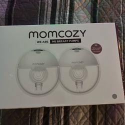 MomCozy M5 Breast Pumps BRAND NEW still In Plastic