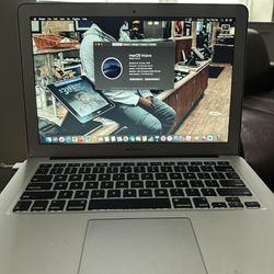 MacBook Air (13 Inch 2017-18)