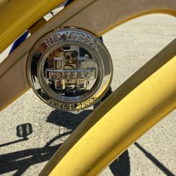 Vintage huffy cruiser. 
