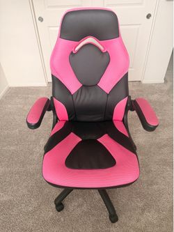 Pink & Black Gaming Chair – Comfortable Office/Desk Chair – Great Condition