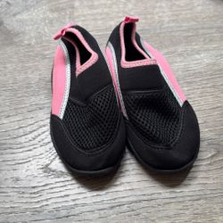 Girls Water Shoes Size 11-12 New 