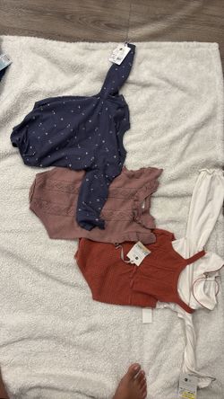 3 NWT 24M outfits clothes