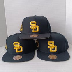 San Diego Padres Mitchell & Ness Men's Classic Snapback Hat Black Gold