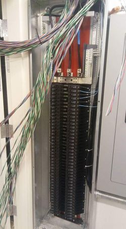 Electrician/electricista