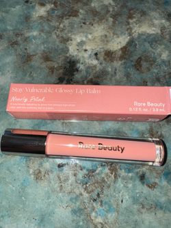 Rare beauty lip gloss balm