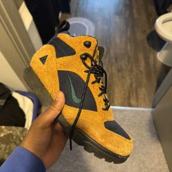Nike ACG boots