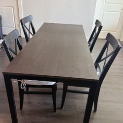 Dining Table (Extendable) + 4 Chairs