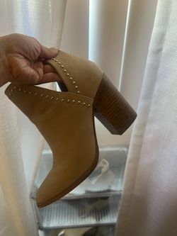Steve Madden botties  size 5