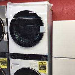 New Scratch And Dent LG Front Load Washer And Dryer Stack Unit. 1 year Warranty 