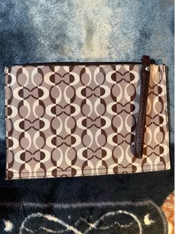 Wristlet (like new)
