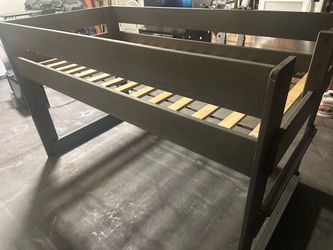 Twin bed