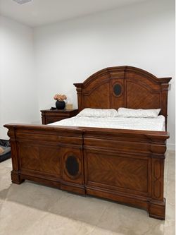 King Bedroom Set
