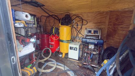 Spray foam machine