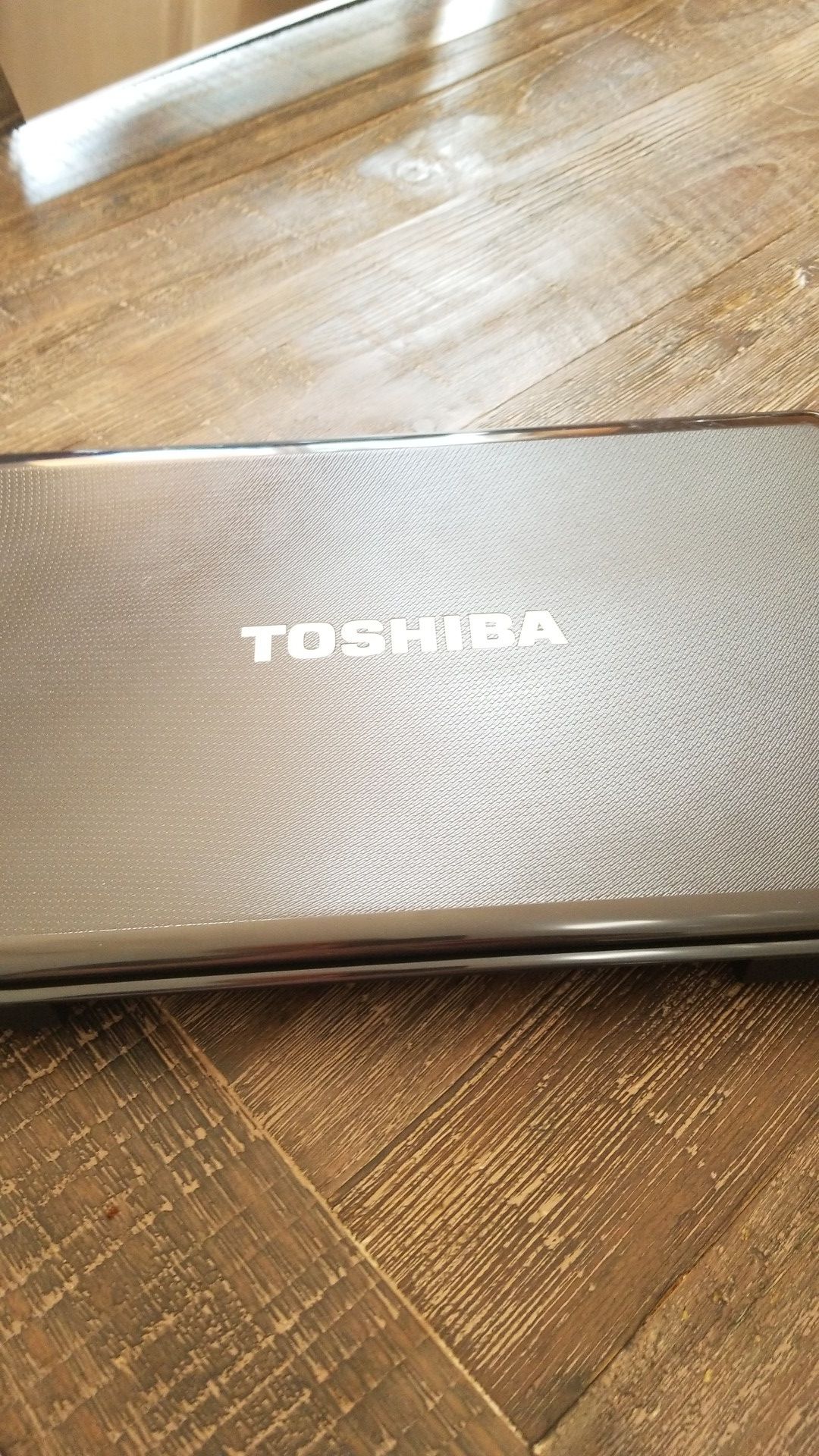 Toshiba A665-S6094, Intel Core i7 laptop