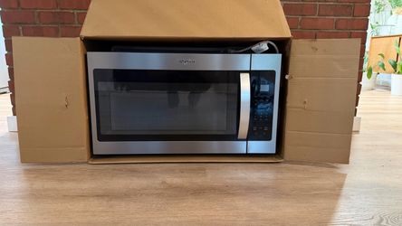 Whirlpool Microwave (FOR PARTS)